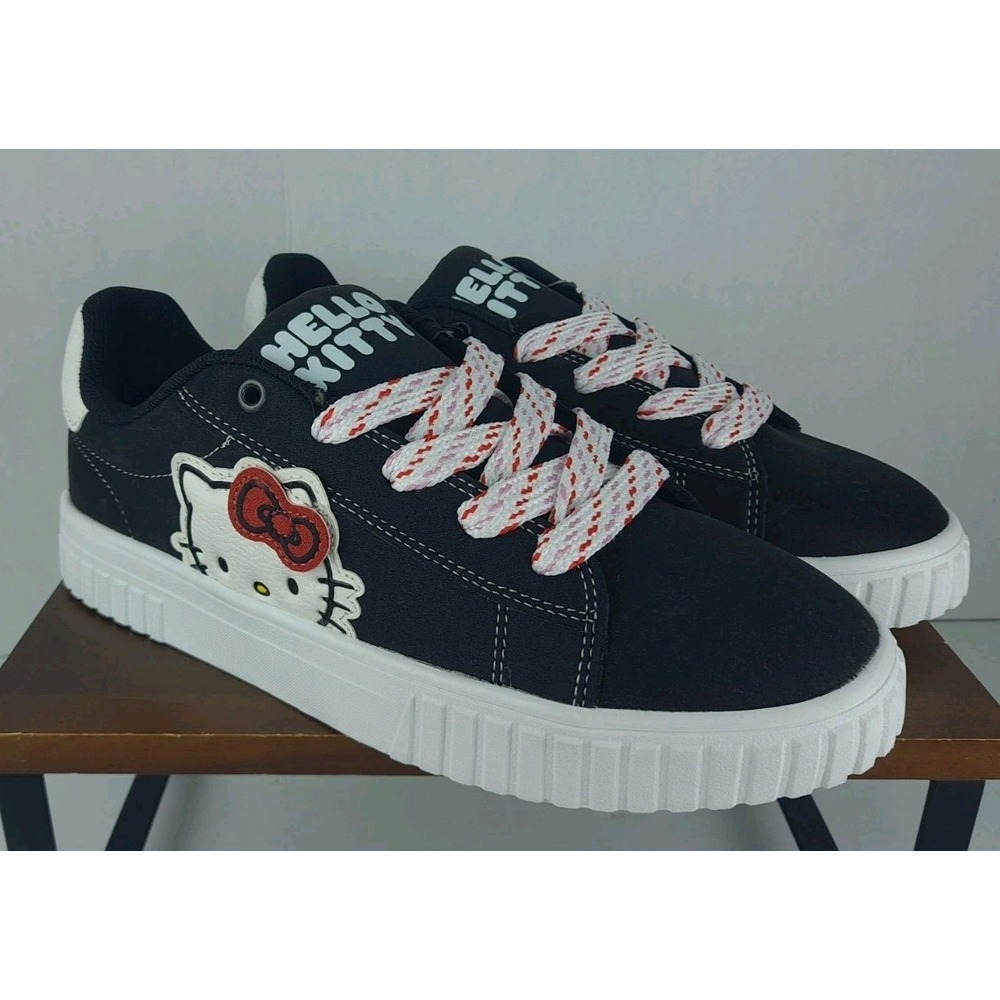 Hello Kitty Shoe Sanrio Women's Size 9 Black Casual Court Sneakers Big Laces
